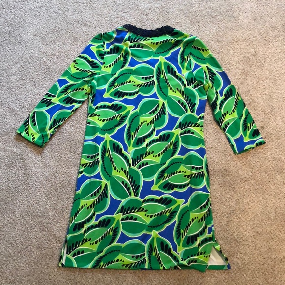 Crown and Ivy Tropics Dress with detailed neckline - Picture 3 of 3